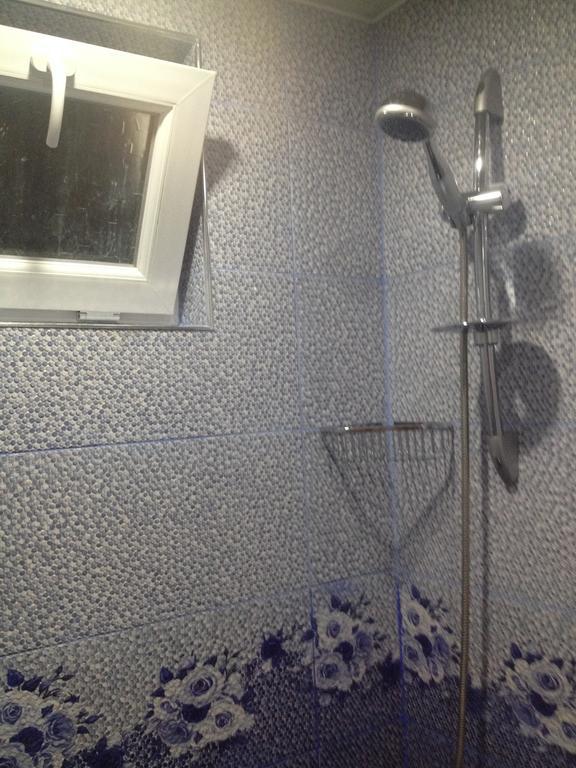 Guest House Maxim ماكينجاوري المظهر الخارجي الصورة