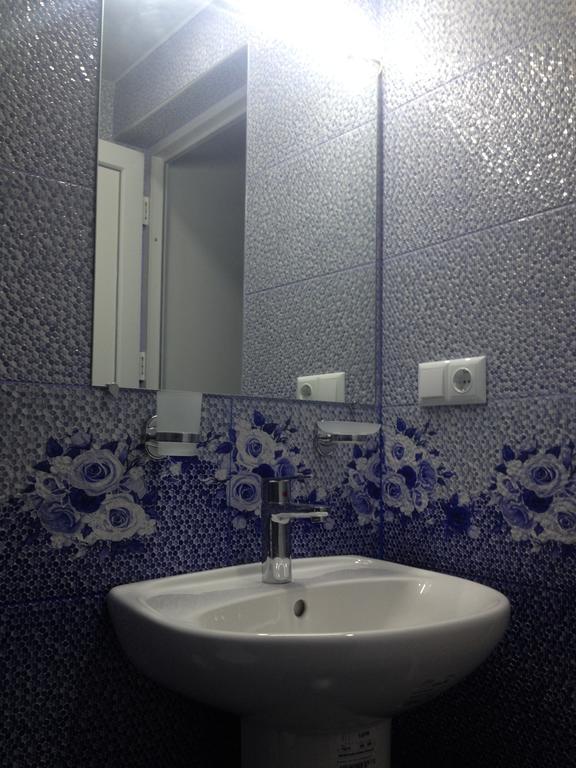 Guest House Maxim ماكينجاوري المظهر الخارجي الصورة