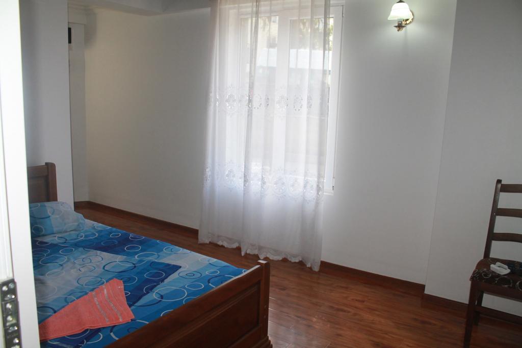 Guest House Maxim ماكينجاوري المظهر الخارجي الصورة