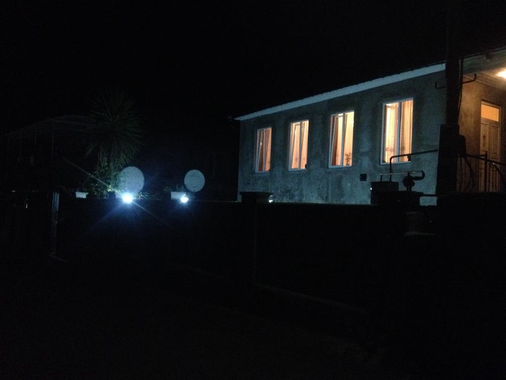 Guest House Maxim ماكينجاوري المظهر الخارجي الصورة