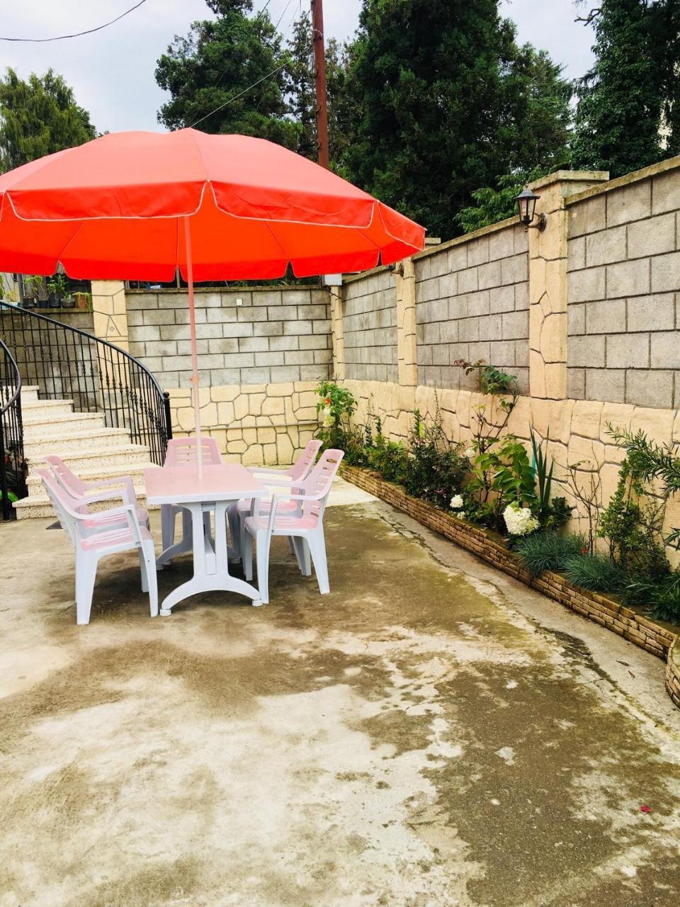 Guest House Maxim ماكينجاوري المظهر الخارجي الصورة