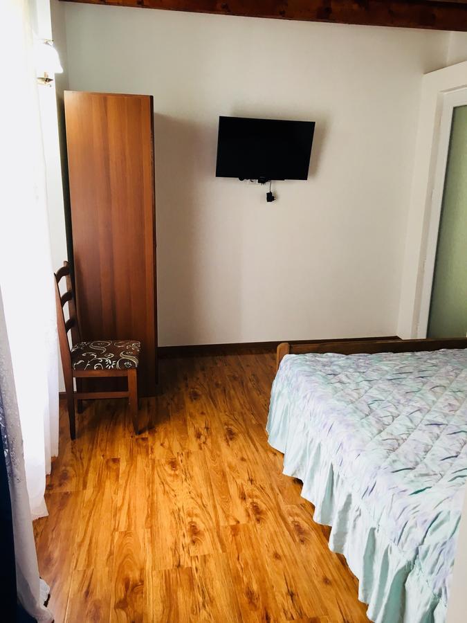 Guest House Maxim ماكينجاوري المظهر الخارجي الصورة